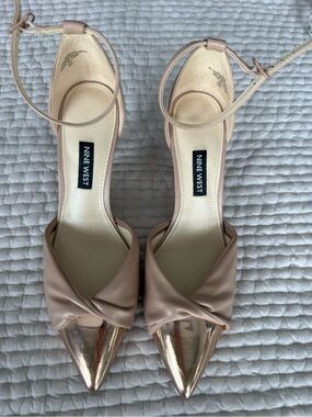 Nine West Ankle Strap Heels Nude/Rose Gold Size 6.5